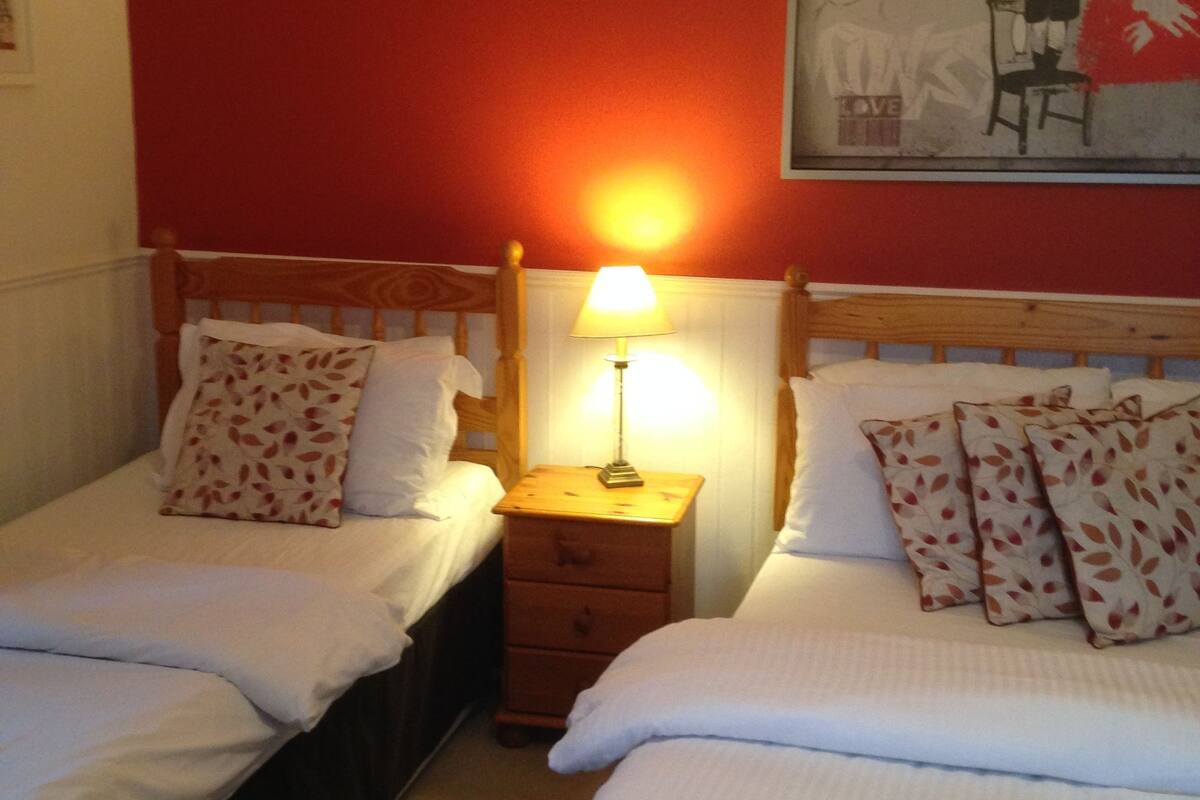 Family Quadruple Room (Room 4) | Desk, soundproofing, iron/ironing board (on request), free WiFi