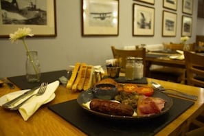 Restaurant - St George Hotel Rochester - Chatham (Chatham)