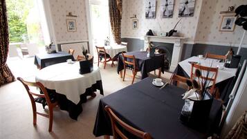 Daily English breakfast (GBP 10.00 per person)