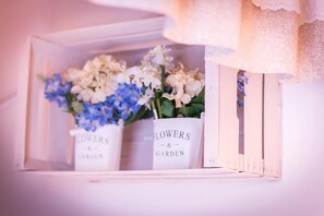 Shower, free toiletries, hair dryer, towels - Relais del Marchese (Turi)
