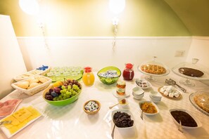 Breakfast buffet - Relais del Marchese (Turi)