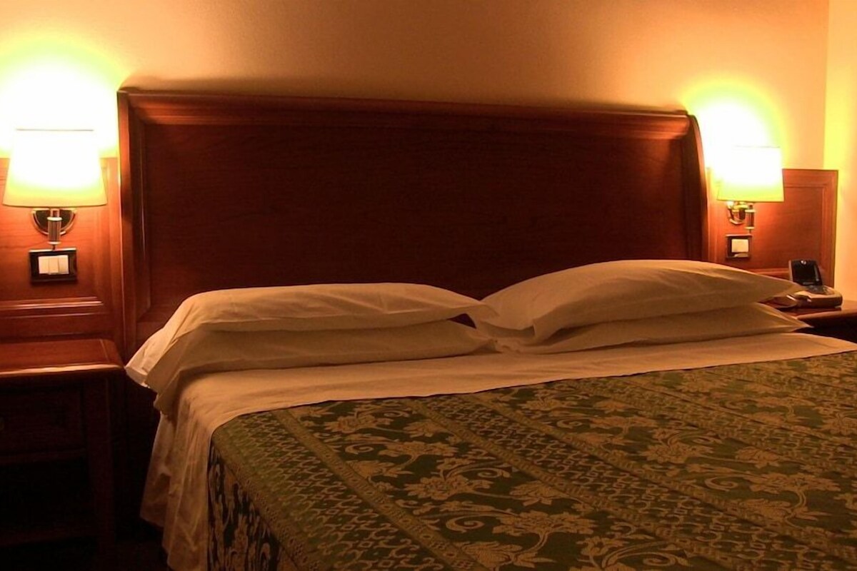 Couette en duvet, minibar, coffre-fort, bureau