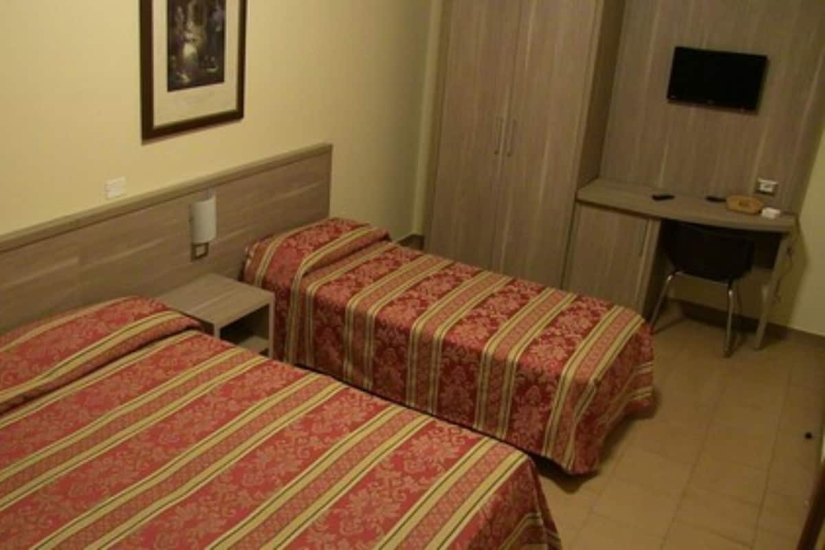 Couette en duvet d'oie, minibar, coffres-forts dans les chambres, bureau