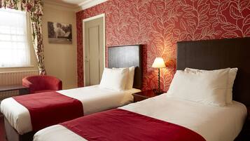 خزنة داخل الغرفة ومكتب وواي فاي مجانًا