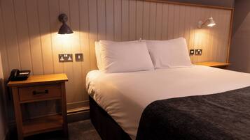 Double Room | Desk, iron/ironing board, free WiFi, bed sheets