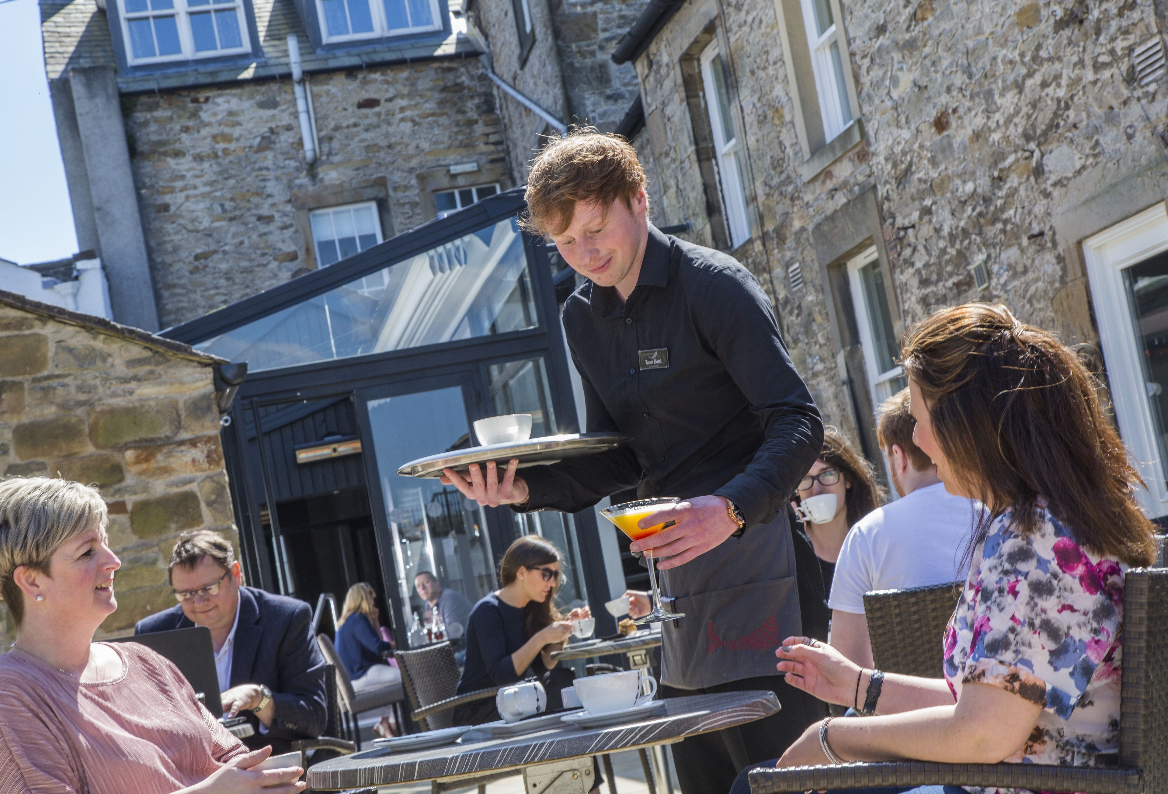 2 restaurants, breakfast, lunch, dinner served; British cuisine