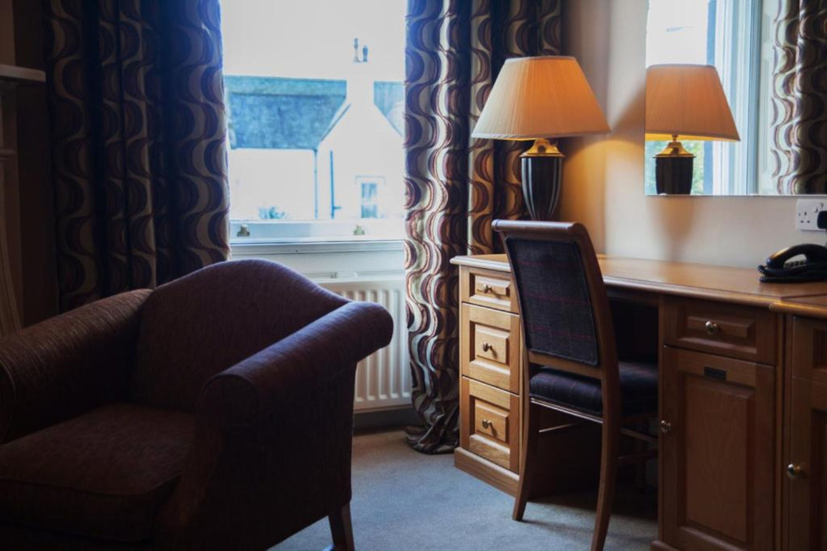 junior suite | living area | 40-inch flat-screen tv with digital channels, tv