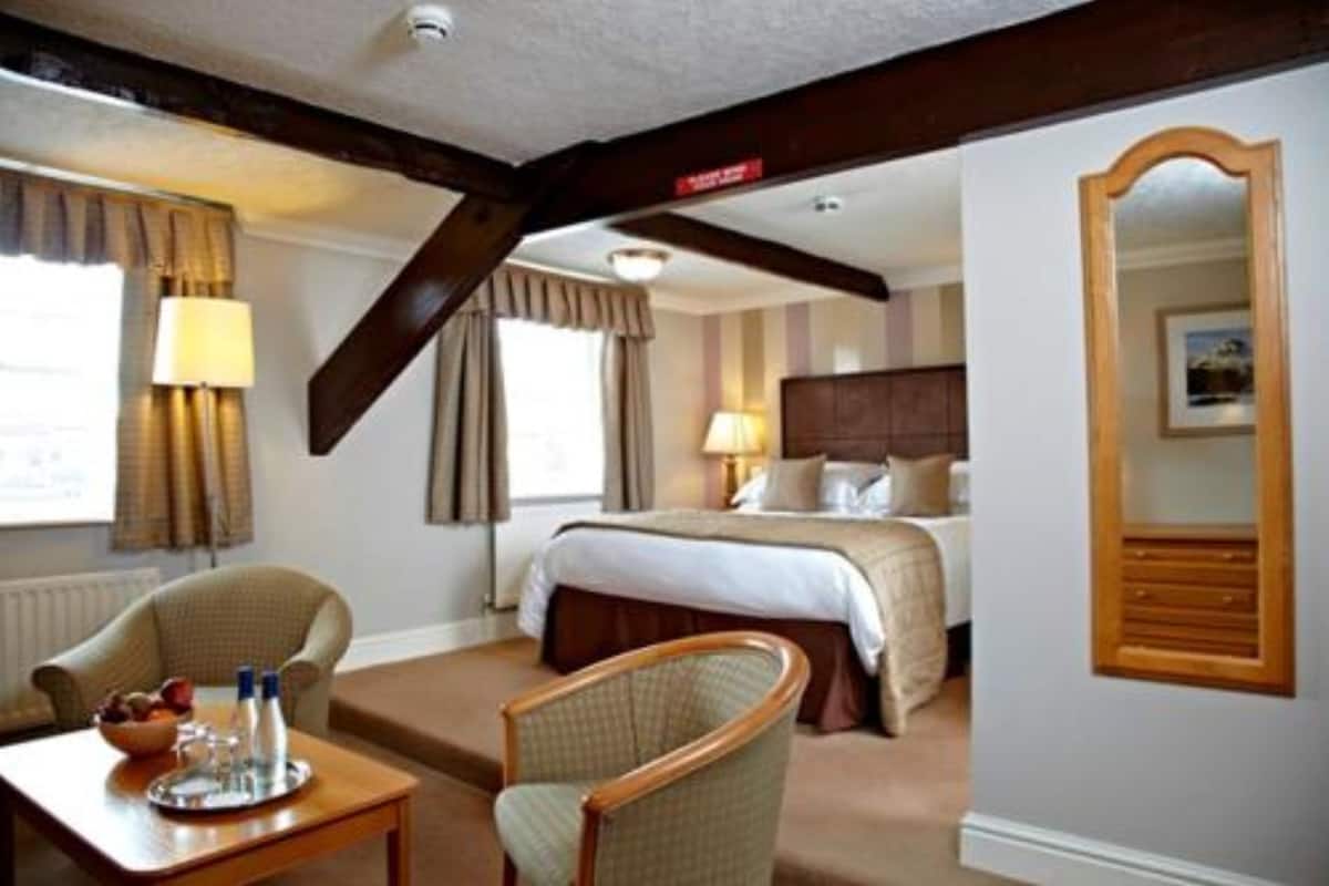 Executive Double Room | Egyptian cotton sheets, premium bedding, pillowtop beds, desk