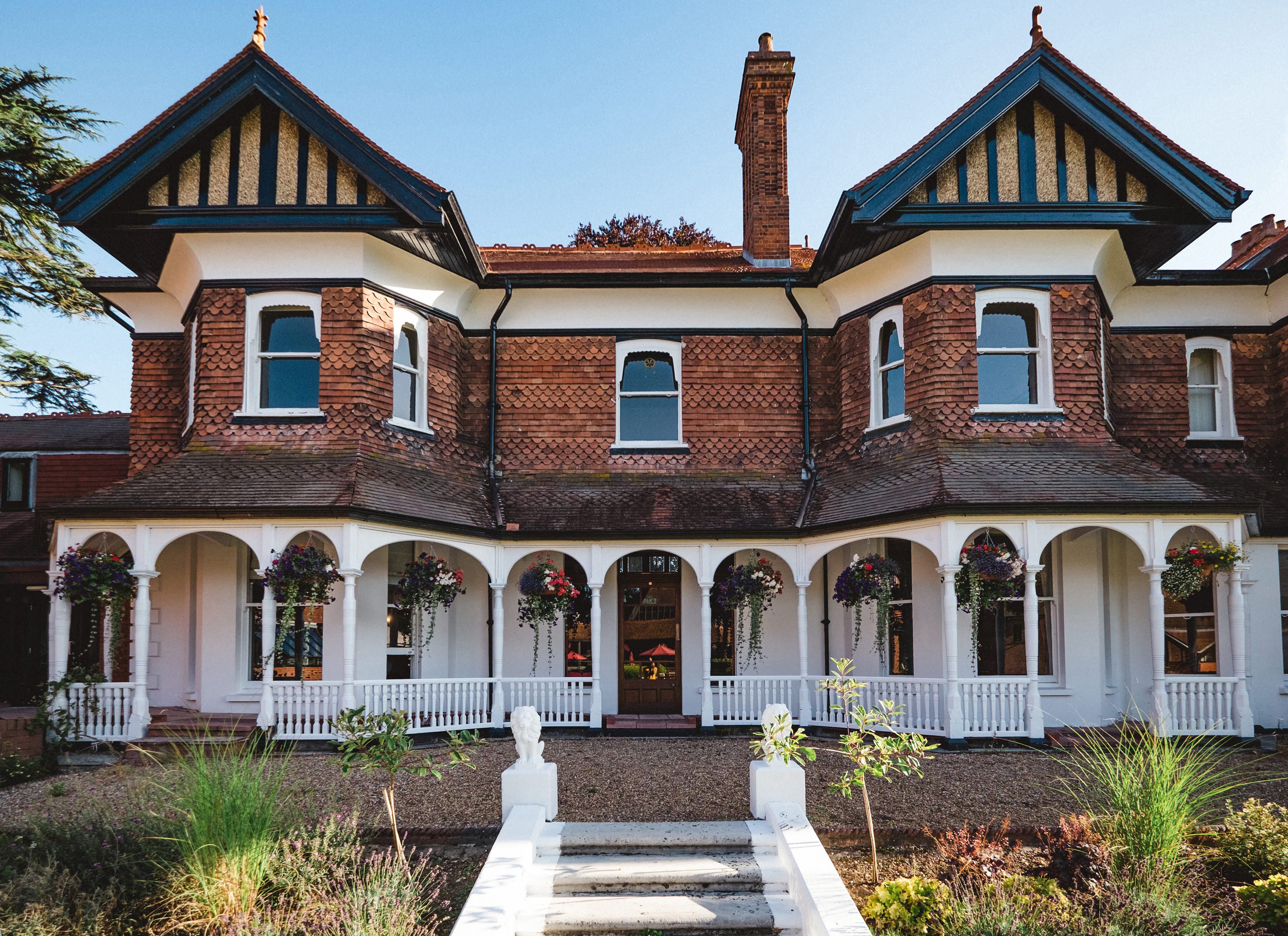 الإطلالة من المنشأة