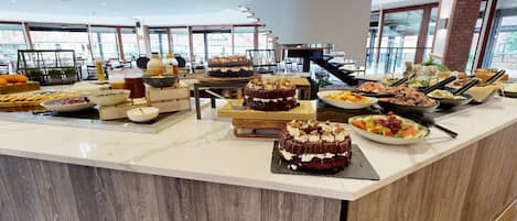 Breakfast, lunch and dinner served