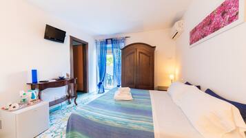 Double or Twin Room, Non Smoking, Garden View | 1 bedroom, Egyptian cotton sheets, premium bedding, free minibar