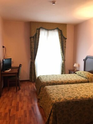 Minibar, in-room safe, desk, free WiFi - La Torretta (Castel San Pietro Terme)