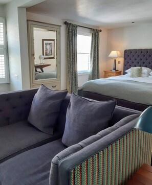 Suite | Desk, blackout curtains, iron/ironing board, free WiFi - Browns Dartmouth (Dartmouth)