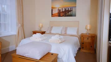 Family Double Room (Double Spacious Room / Family) | Iron/ironing board, free WiFi, bed sheets