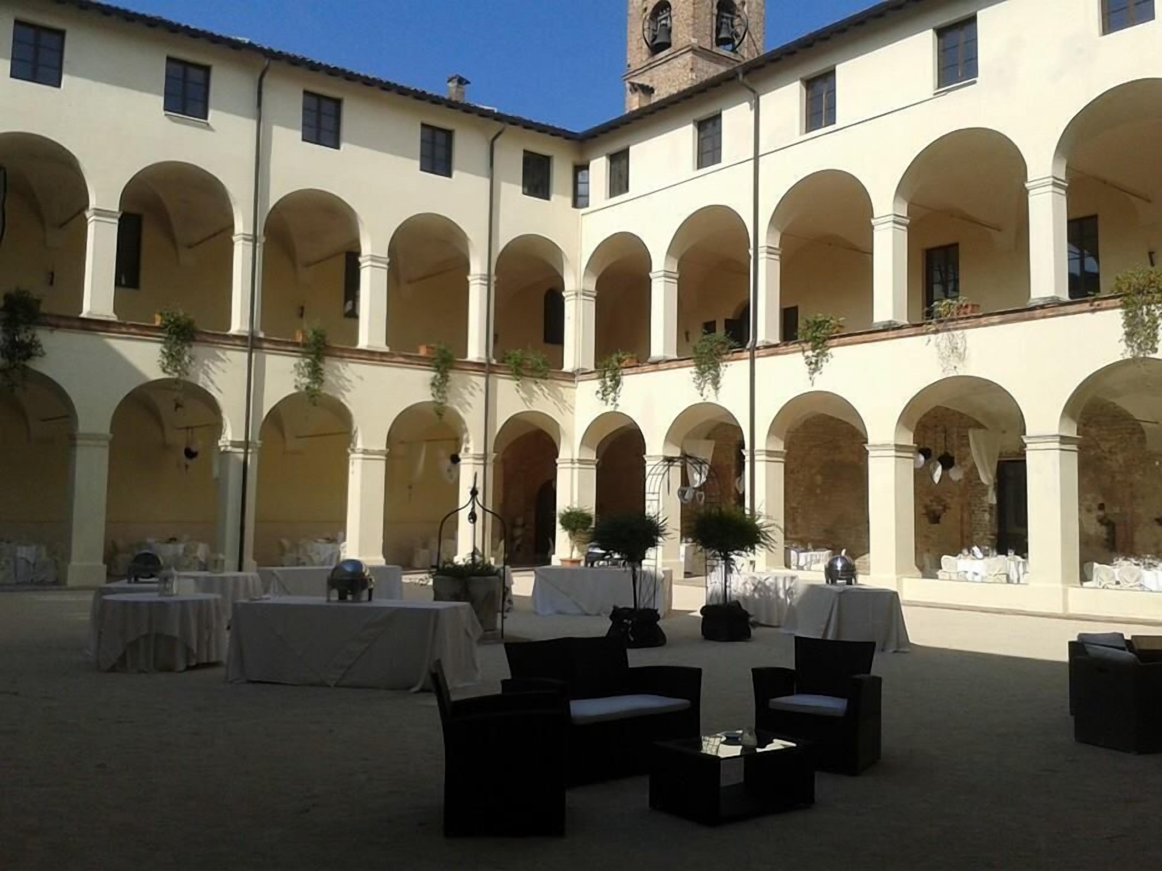 outdoor banquet area