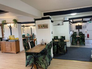 Restaurant - OYO The Billingford Horseshoes (Diss)