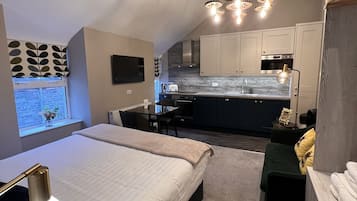 Superior Studio, Private Bathroom (Studio Apartment)