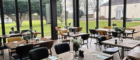 Se sirven almuerzos y cenas