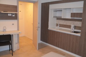 高级开间, 1 间卧室, 简易厨房 | 私人厨房 | 炉灶、电热水壶、厨具/餐具