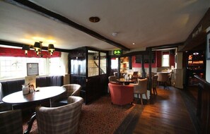 Dining - Premier Inn St Neots A1 Wyboston (St Neots)