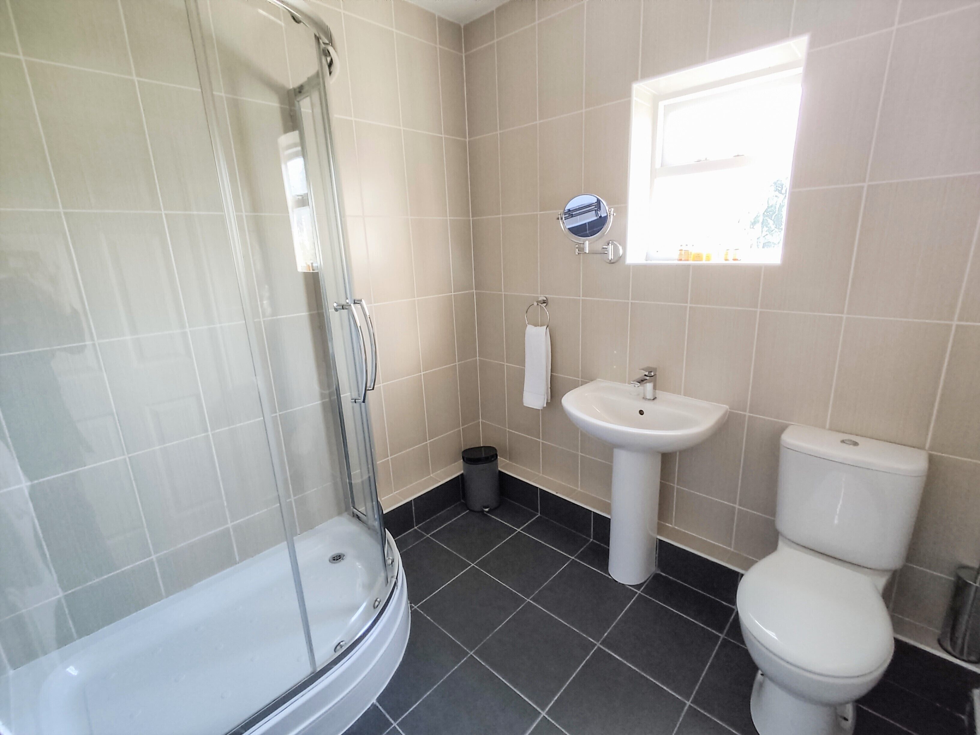 standard twin room | bathroom | hair dryer, towels