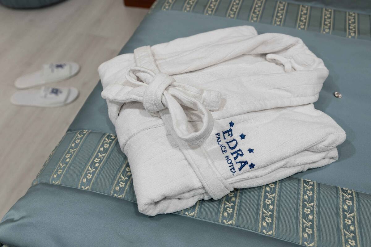 suite, garden view | bathroom | free toiletries, hair dryer, slippers, bidet