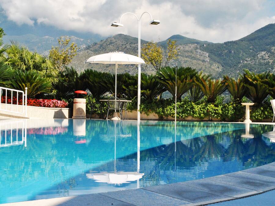 Seasonal outdoor pool