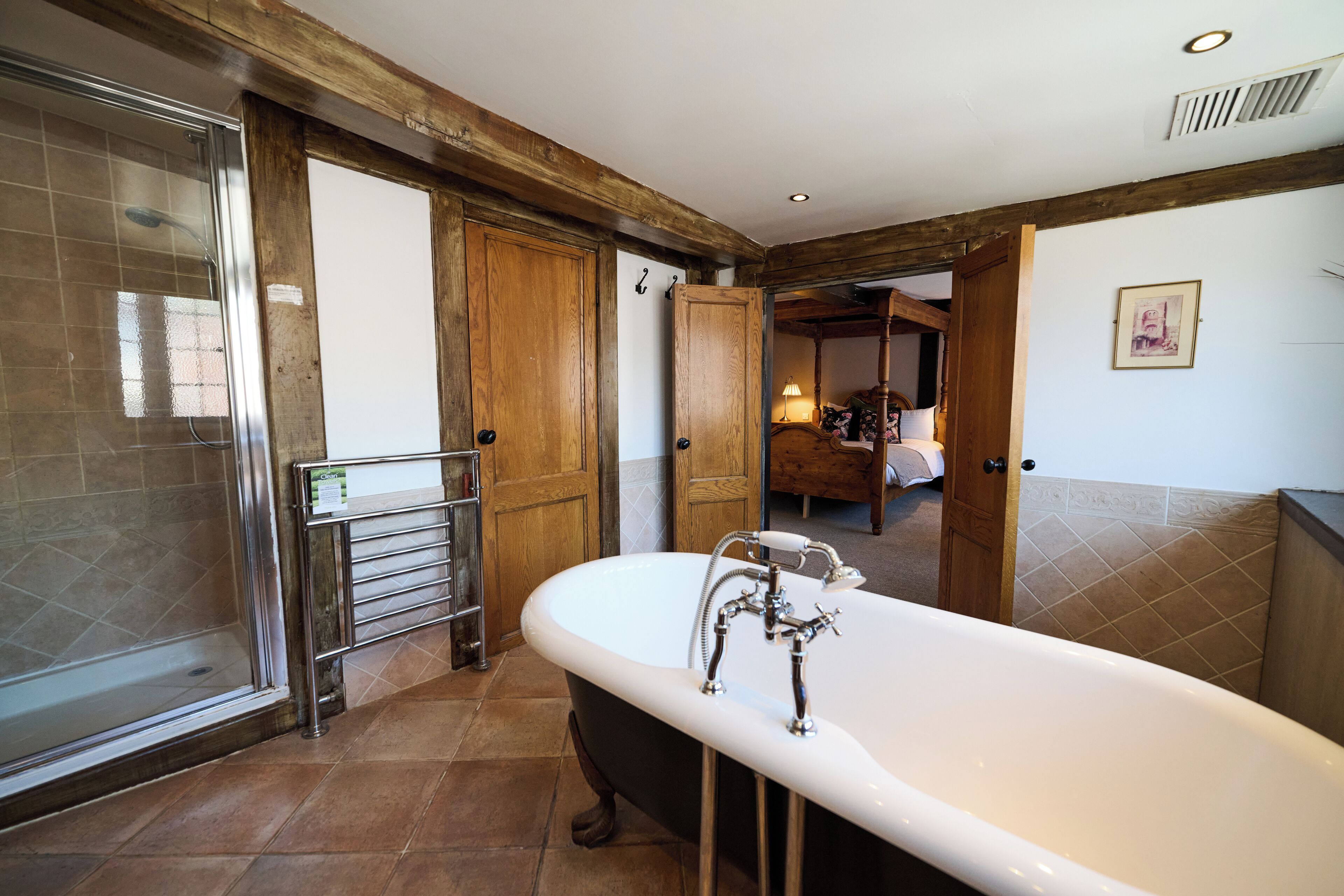 studio suite | bathroom | free toiletries, hair dryer, towels