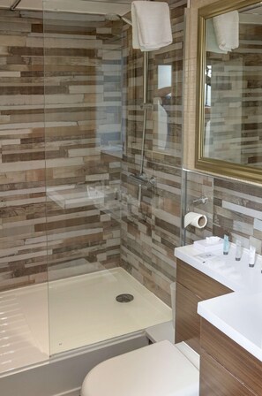 Articles de toilette gratuits, serviettes fournies