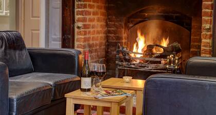 The Judds Folly Hotel, Sure Hotel Collection by Best Western