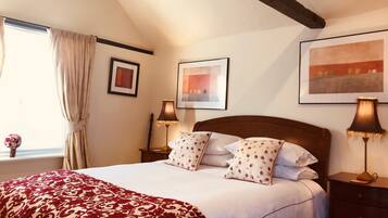 Luxury Cottage, Private Bathroom, Courtyard View