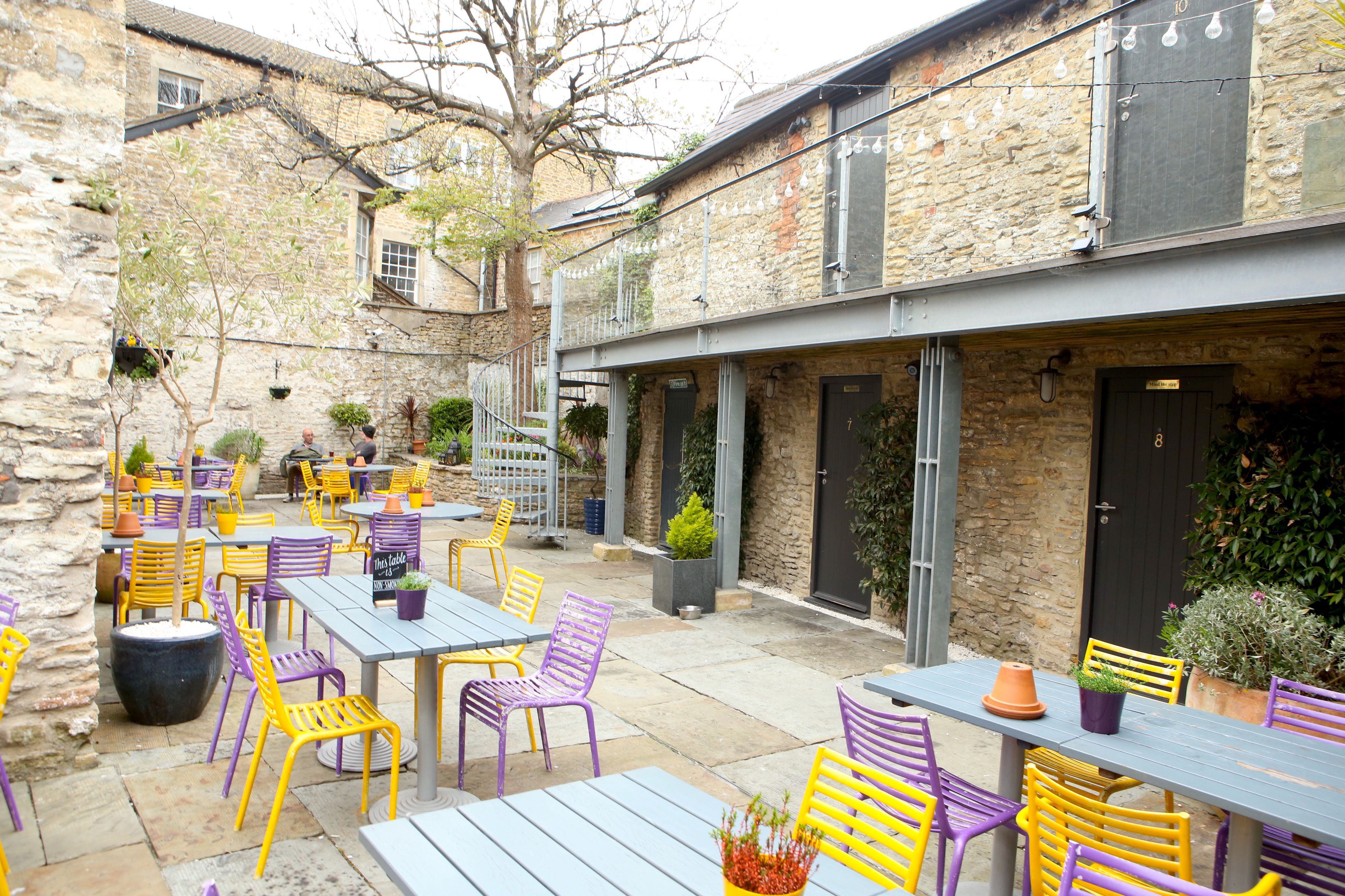 Breakfast, lunch, dinner served; British cuisine 