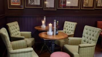 Breakfast, lunch, dinner served; British cuisine