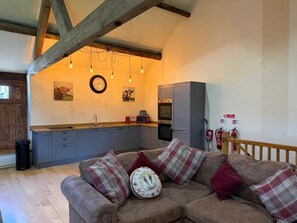 Desk, iron/ironing board, free WiFi, bed sheets - Witherslack Hall Farm (Grange-over-Sands)