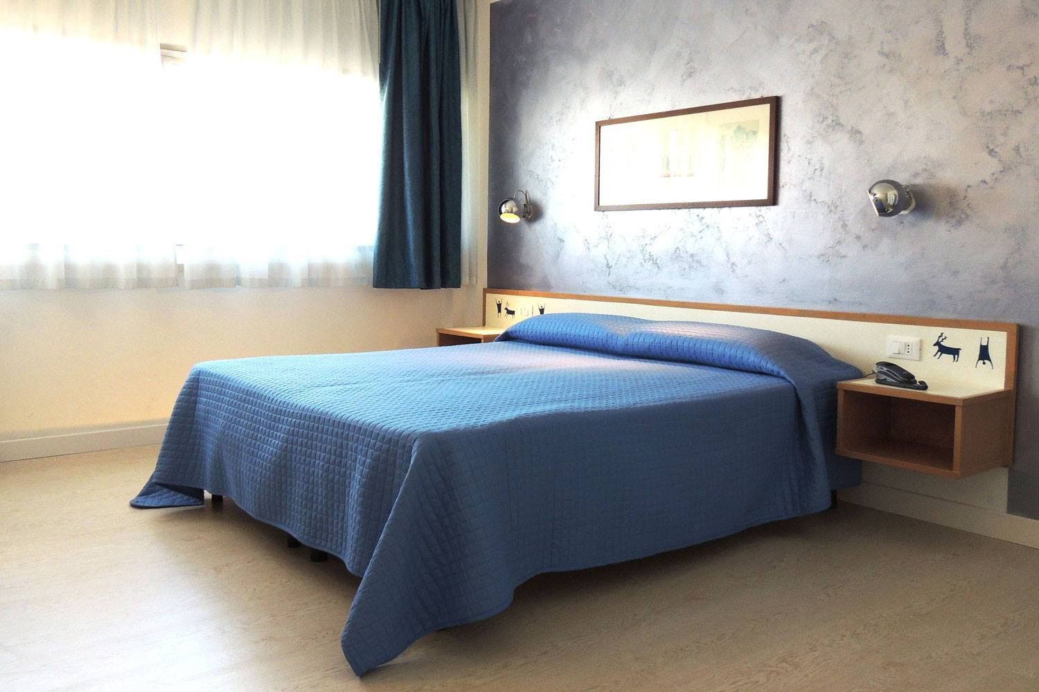 basic double or twin room, mountain view | 1 bedroom, down duvets, minibar, in-room safe