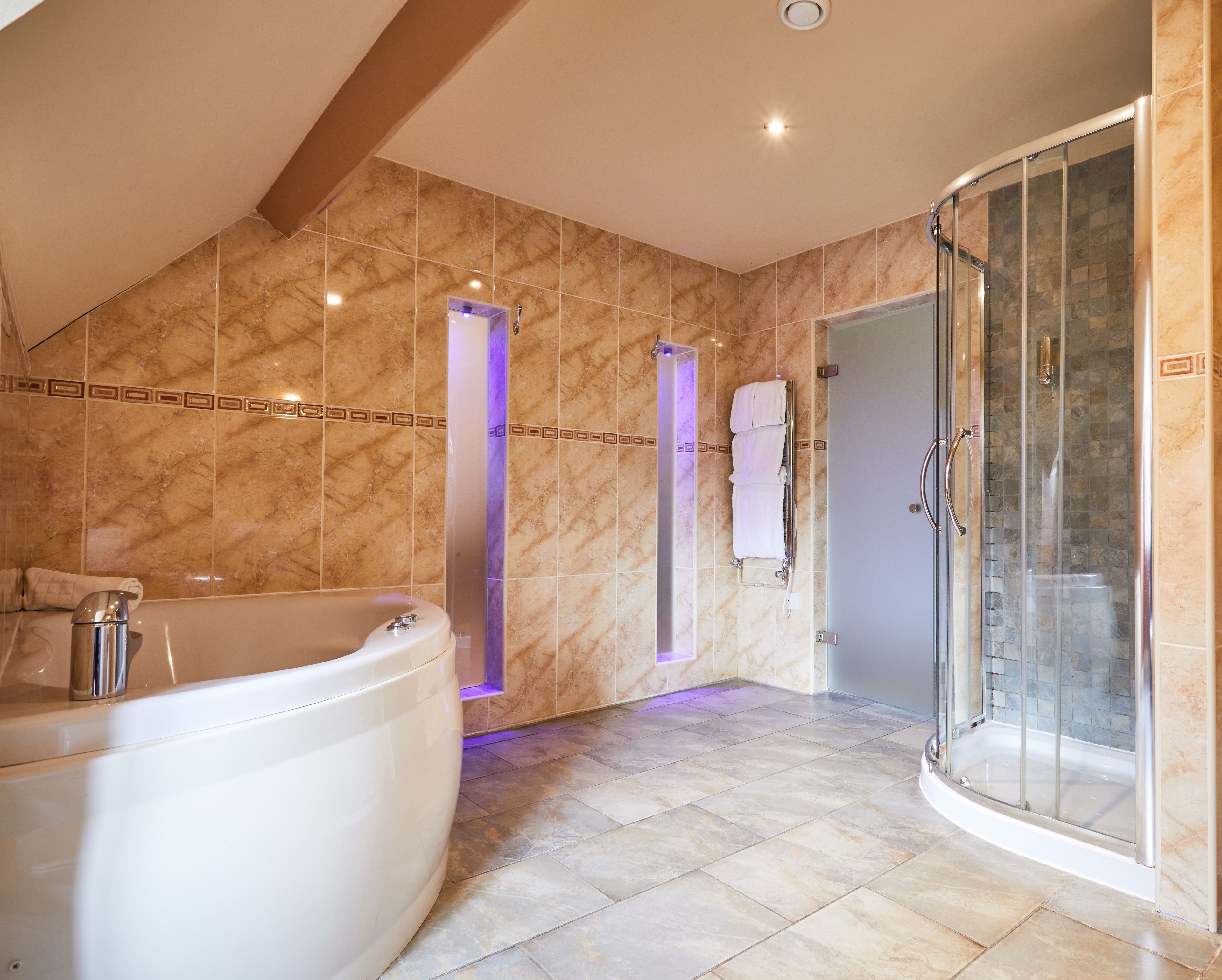 Superior Room | Bathroom