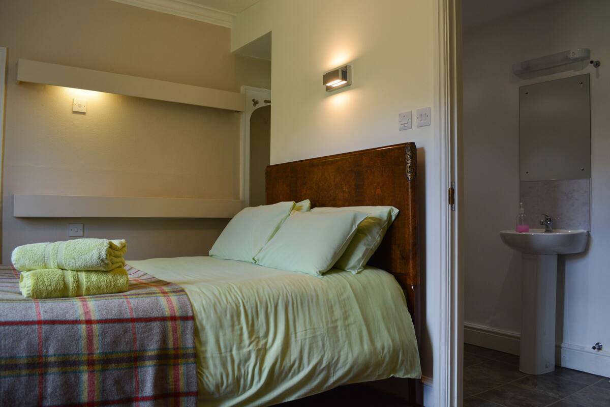 Double Room, Ensuite