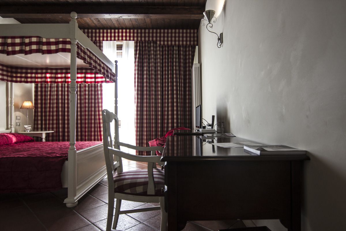 junior suite | premium bedding, minibar, in-room safe, desk