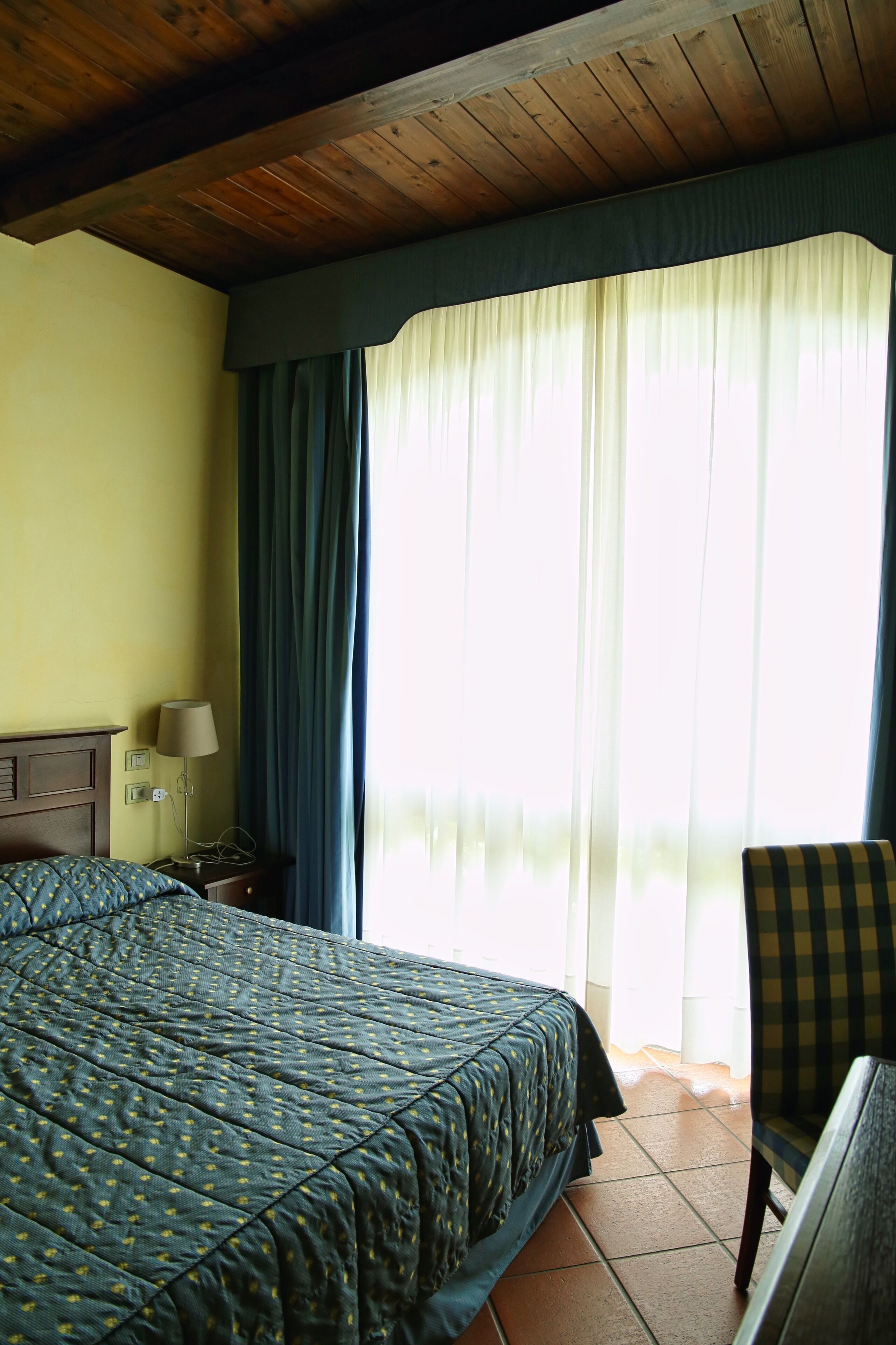 double room | premium bedding, minibar, in-room safe, desk