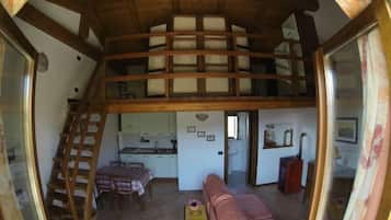Exclusive Studio, 1 Queen Bed, Vineyard View, Mezzanine | Living area