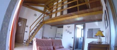 Exklusiv studio - 1 queensize-sÀng - utsikt mot vingÄrd - mezzanine | Vardagsrum