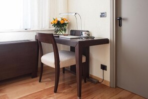 Minibar, desk, soundproofing, free WiFi - Hotel La Bettola (Carisio)