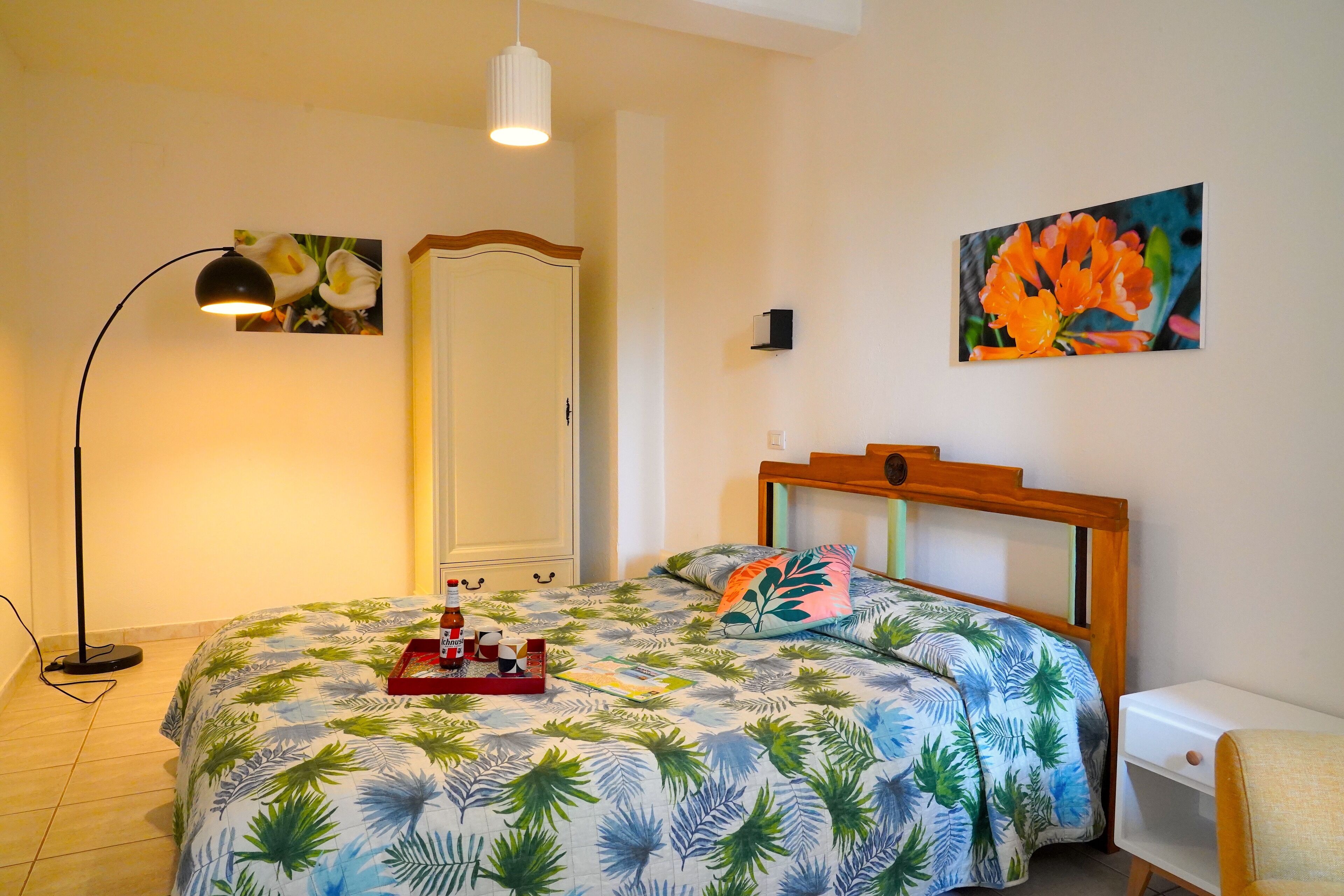 Elite Apartment, 1 Bedroom | Premium bedding, down comforters, individually furnished