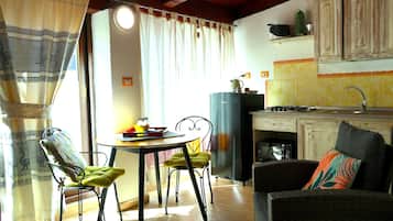 Premium Studio | Premium bedding, down comforters, individually furnished