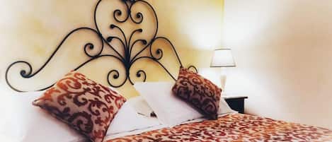 Cots/infant beds