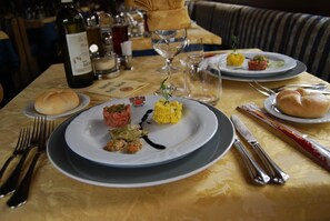 Frühstück und Abendessen, italienische Küche