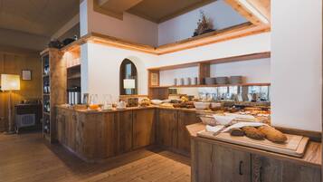 Petit déjeuner buffet compris tous les jours