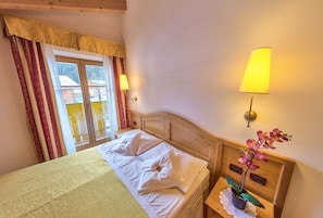 In-room safe, soundproofing, free WiFi - Alpino Al Cavalletto (Canazei)