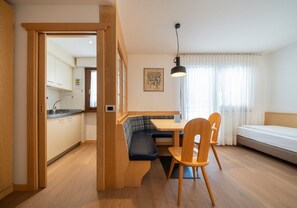 Apartemen, 1 kamar tidur (4 people) | Area keluarga | TV LCD