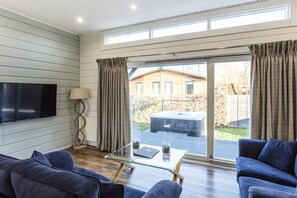 Roydon Lodge | Living room